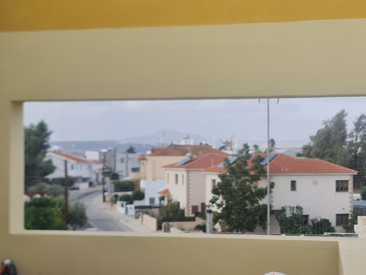 Top Floor 1 Bdrm Aprtrmnt Leilighet Dromolaxia Eksteriør bilde
