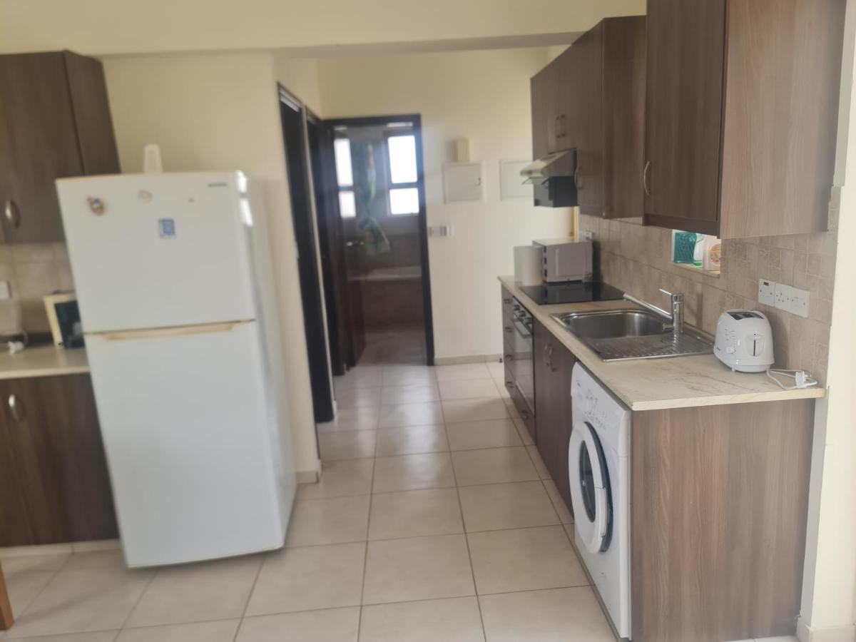 Top Floor 1 Bdrm Aprtrmnt Leilighet Dromolaxia Eksteriør bilde