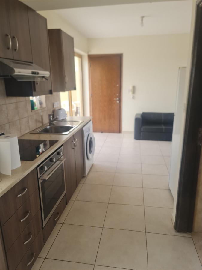 Top Floor 1 Bdrm Aprtrmnt Leilighet Dromolaxia Eksteriør bilde